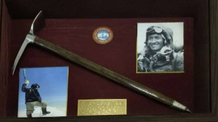ಐಸ್‌ಲ್ಯಾಂಡ್ ಪ್ರಧಾನಿಗೆ ಮೋದಿ ನೀಡಿದ ಐಸ್ ಆಕ್ಸ್ ಗಿಫ್ಟ್